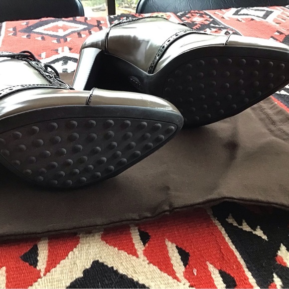 Tod’s Lulu Booties 41 NIB - Picture 3 of 7